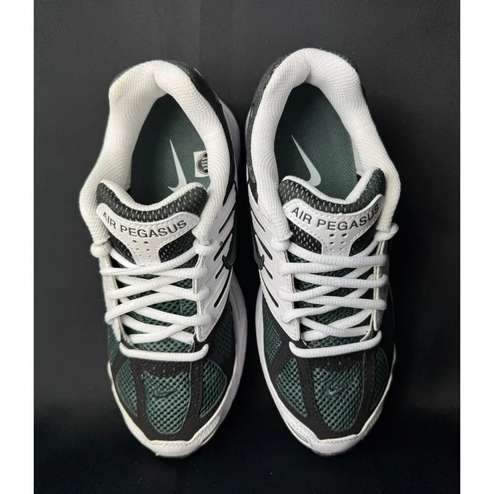 H105- SIZE 6 WOMENS NIKE AIR PEGASUS 2005 WHITE/VINTAGE GREEN-BLACK HQ5718 102 - Picture 5 of 10